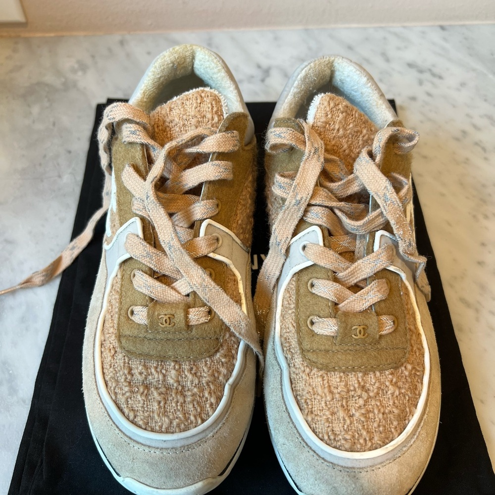 CHANEL Beige and White Sneakers - Picture 2 of 9